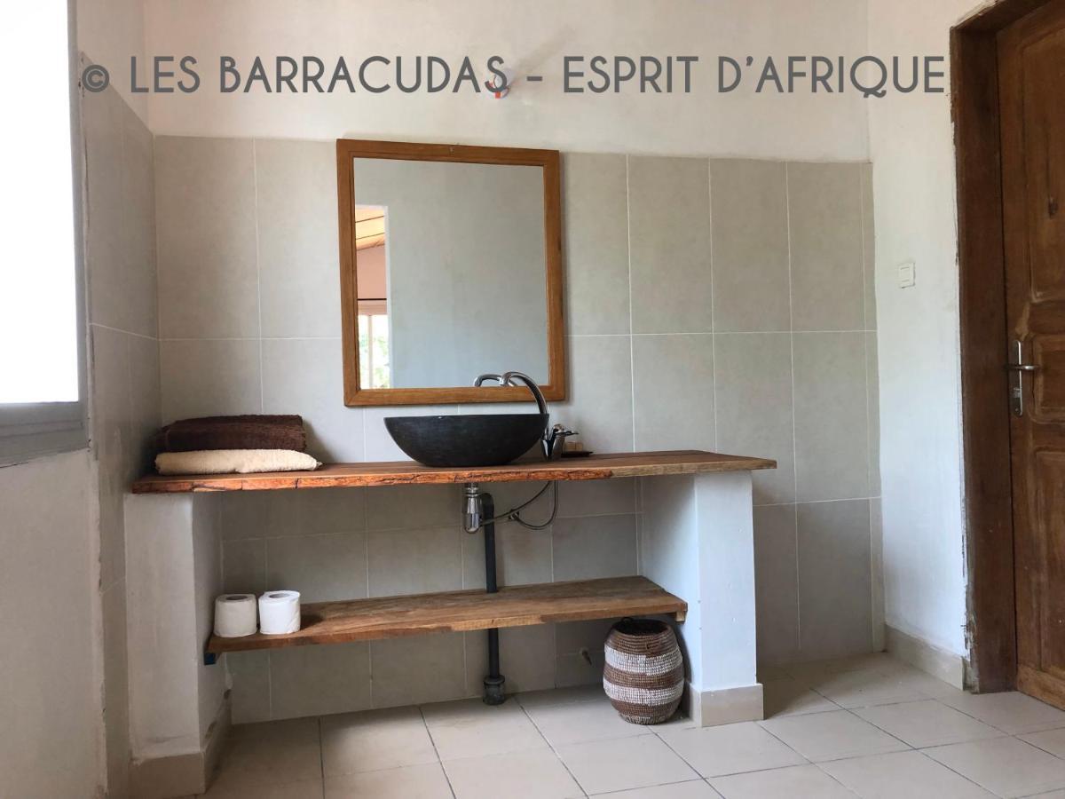 Les Barracudas Sokone Bagian luar foto