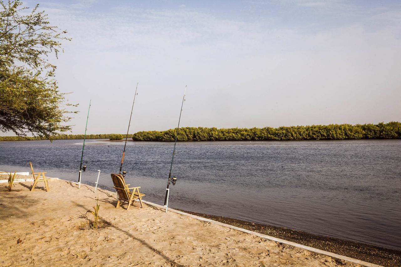 Les Barracudas Sokone Bagian luar foto